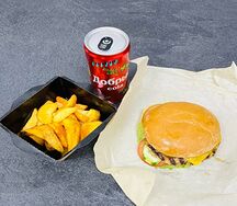 MaзКомбофф с картофелем по деревенски, колой, бургером с курицей