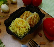Куриная котлета со спагетти