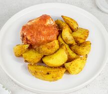 Картофель аппетитный и филе куриное по-венски