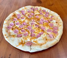 Пицца с сосисками