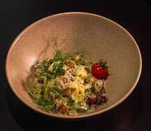 Феттуччине с креветками с соусом песто