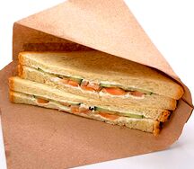 Сэндвич с красной рыбой