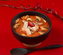 Фирменный Том ям с морепродуктами