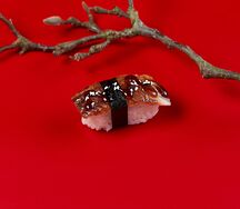 Суши с угрем