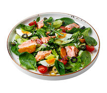 Салат Нисуаз с лососем гриль