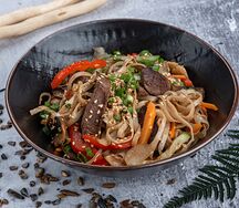 Вок с говядиной