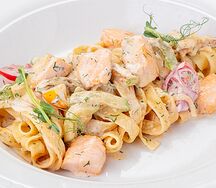 Тальятелле с семгой и цукини