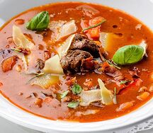 Суп Сан-Марко с телятиной, овощами и томатами