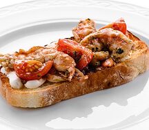 Брускетта с креветками