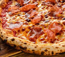 Пицца с трюфельной салями 