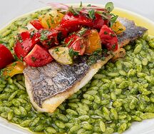 Дорадо с базиликовым ризони