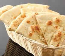 Фокачча с соусом песто