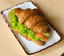 Круассан с рыбкой