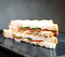 Сэндвич с ветчиной