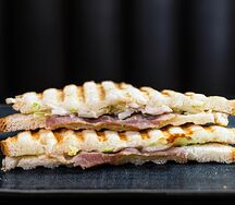 Сэндвич Чикен-бекон