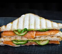 Сэндвич с лососем