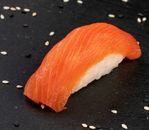 Суши Лосось