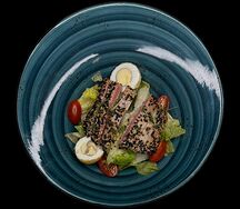 Салат с тунцом