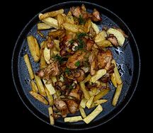 Горячая сковородка с курицей