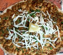 Ламаджо с мясом и сыром