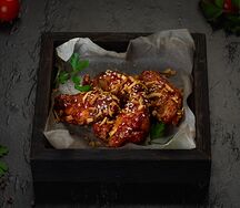 Куриные крылья в соусе BBQ