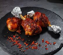 Куриные ножки в беконе и соусе BBQ
