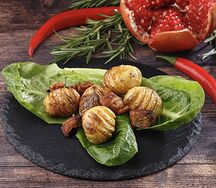 Картофель на углях с салом