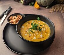 Крем-суп из тыквы с кокосовым молоком и сыром дор блю