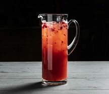 Домашний лимонад Малина-маракуйя