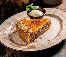 Яблочная пахлава