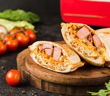 Закрытый сэндвич с сосиской