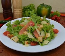 Цезарь с семгой