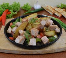 Сковородка свинина с овощами