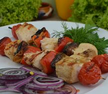 Шашлычки куриные с овощами