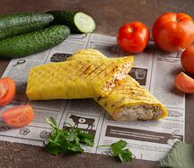 Шаурма куриная в сырном лаваше маленькая