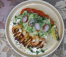 Салат из тигровых креветок