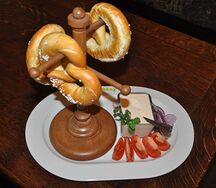 Баварская сырная закуска Обазда