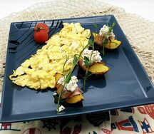 Скрэмбл с картофелем в беконе