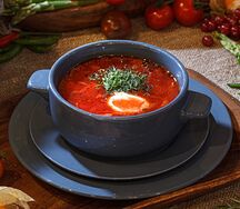 Борщ с пампушками