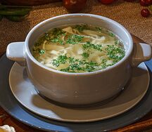 Куриный суп-лапша