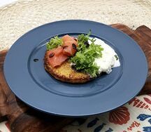 Драник с семгой под сыром Страчателла