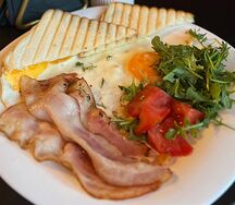 Комбо-завтрак с беконом