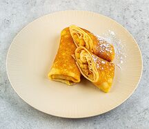 Блинчики с яблоком и корицей