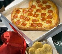 Пицца Пепперони сердцем