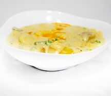 Овощной сливочный суп с индийской лепешкой