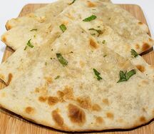 Наан с куриной начинкой