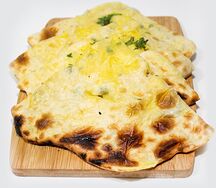 Наан с картофельной начинкой