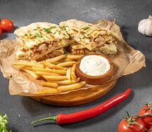 Скепасти с курицеи́