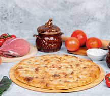 Пирог с мясом и томатами