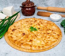 Пирог с сыром, грибами и зеленым луком